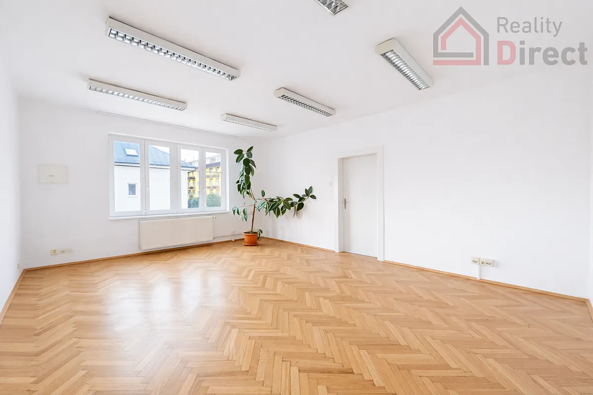 Pronájem kanceláře 87 m²